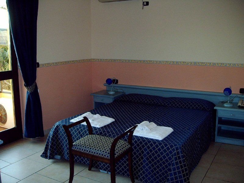 Hotel Le Palme SantʼAnna Arresi Kültér fotó