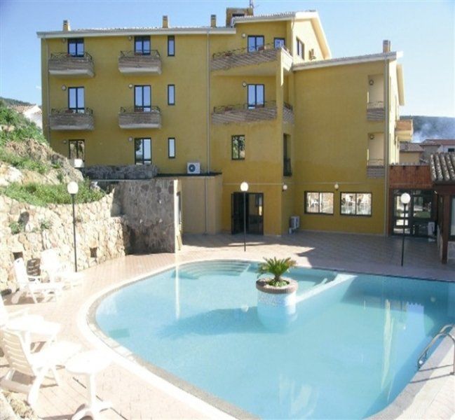 Hotel Le Palme SantʼAnna Arresi Kültér fotó